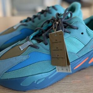 Yeezy Boost 700 Faded Azure